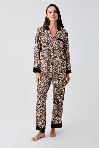 Artış Long Sleeve Buttoned Leopard Patterned Woven Pajamas Set