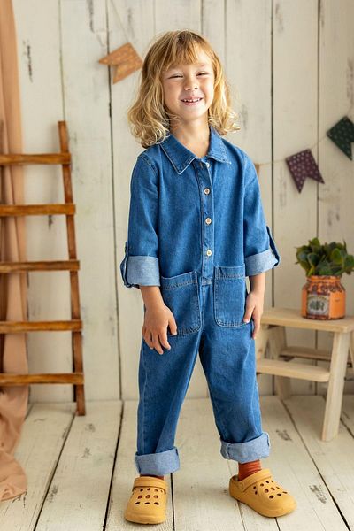 Oliven The Kid Salopetă albastră din denim cu mânecă lungă