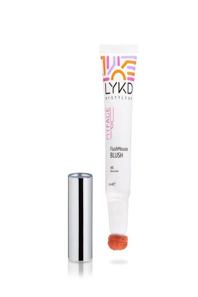 lykd Mousse Blush KÖPÜK ALLIK FlushMousse Allık sünger uçlu aplikatörü sayesinde kolayca uygulanabilir.