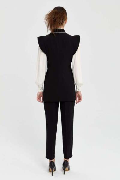 CLIO Stone Detailed CLIO Vest Suit Set