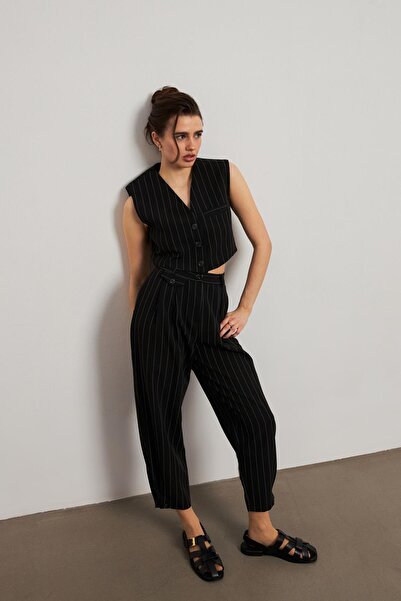 YOUR NAME Vestă de damă neagră cu dungi Crop