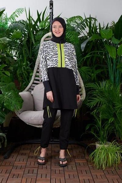 Moodbasic Swimwear Gathered Sides Hijab Swimsuit