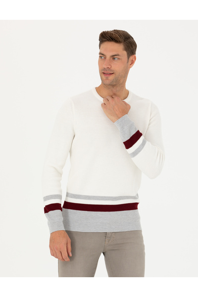 Pierre Cardin سترة تريكو برقبة دائرية وقصة ضيقة من إكرو 50278086-VR019