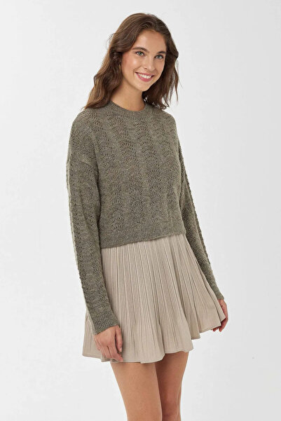 Hiccup Short Crew Neck Sweater