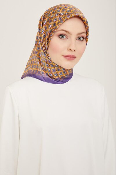 Armine Eșarfă de mătase Sura cu model de flori mini, violet - portocaliu 9134...