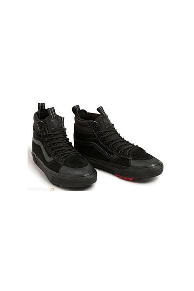 Vans حذاء أسود للجنسين مقاوم للماء من Mte Sk8-hi