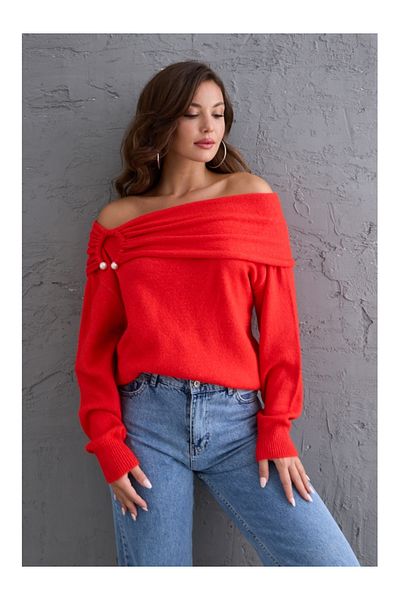 Elif Özbey Butik Madonna Collar Sweater with Red Accessories