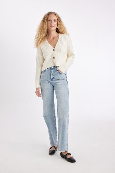 DeFacto Klasický střih s výstřihem do V, základní úplet s jednoduchým knoflíkem Cardigan R1389Az24Wn