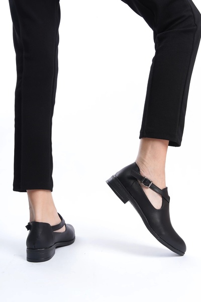 CAMOLLA Черни кожени дамски ежедневни обувки с катарама