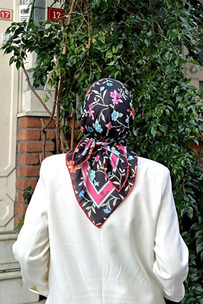 İpekhan Colorday Ahu М'яка шарф чорний рожевий 1151-04