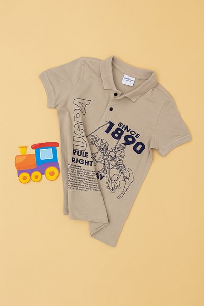 U.S. Polo Assn. Tricou cu gât polo kaki deschis pentru băiat 50288126 -VR183