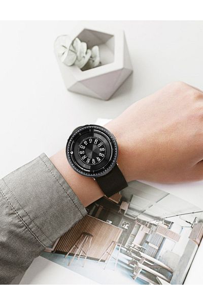 ODM O.d.mDd176-01 Wristwatch