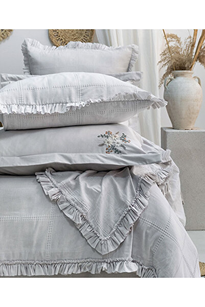 did homeware Fırfırlı Çiçek İşlemeli Gri Yatak Örtüsü Seti