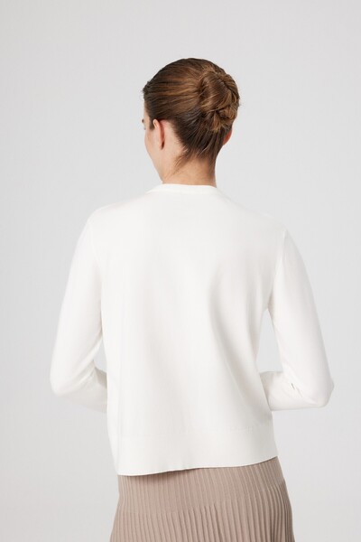 Mısırlı Ekru Düğme Detaylı Kadın Hırka