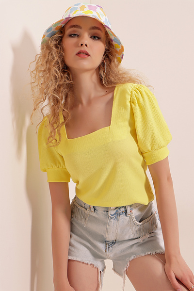 Bigdart 0409 Square Neck Knitted Blouse - Yellow