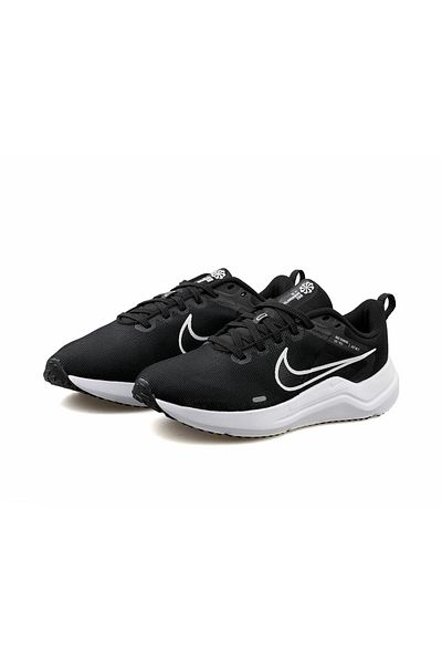 Nike Модель чоловічих кросівок Downshifter 12
