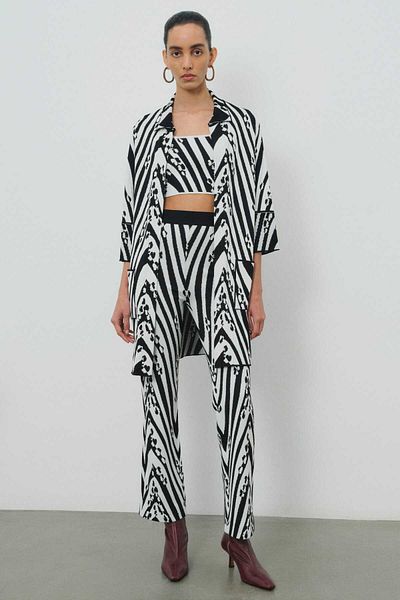 Mısırlı Cardigan de damă alb-negru cu model