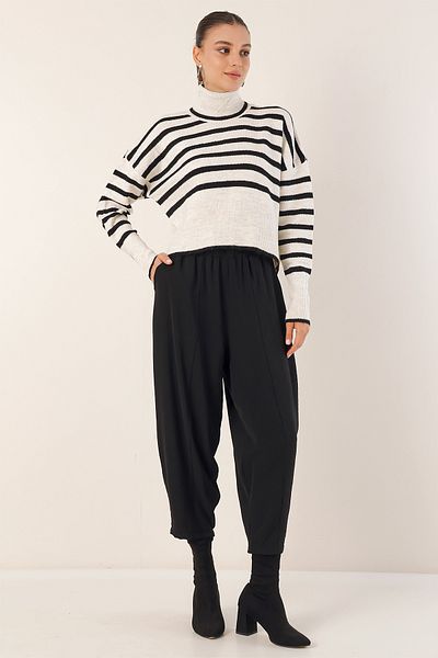 Bigdart 15822 Oversize Turtleneck Crop Sweater - Ecru