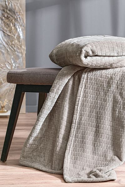 Puffy Trinity Wellsoft Mink Tv Blanket