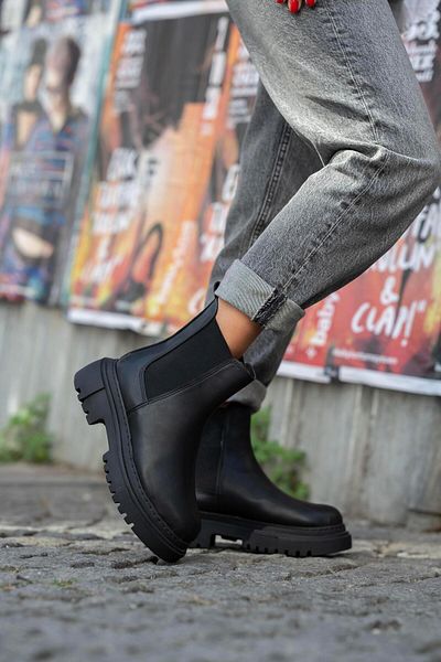 sovrana Rubber Detailed Thick Soled Boots Black