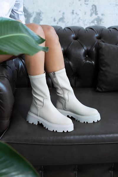 sovrana Thick Sole Stretch Boots Beige