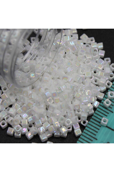 Miyuki Mărgele pătrate 1,8 mm Nr.: 6