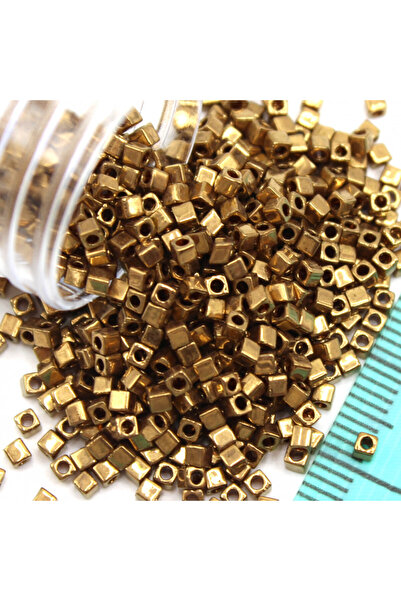 Miyuki خرز مربع 1.8 مم رقم: 11