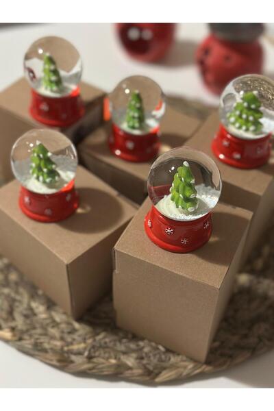Den Tasarım Hediyelik Yılbaşı Ve Çam Ağacı Temalı Mini Sulu Kar Küresi