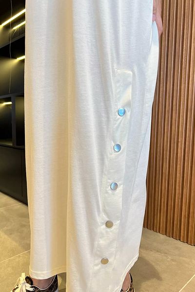 GÜLSELİ Γυναικείο casual φόρεμα Cream Crew Neck Snap με λεπτομέρεια