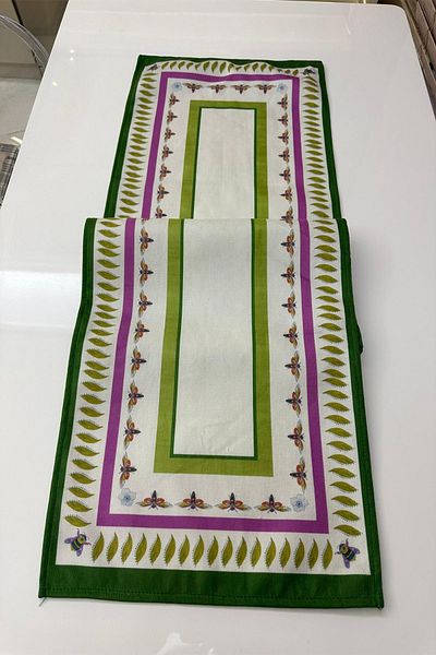 DEKOMOD مفرش طاولة مزخرف من الريش التايلاندي مقاس 40 × 140 سم - مطبوع عليه وصمة عار، مقاوم للغسل وقابل للغسل