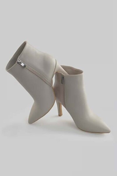 sovrana Pointed Toe Thin Heeled Boots Beige
