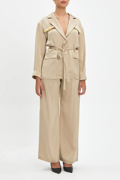 SERPİL Saten Belden Kuşaklı Cepleri Payetli Bej Takım 40291