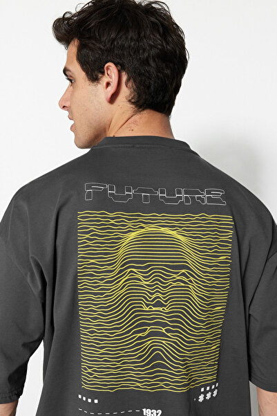 Trendyol Collection AnThraciTe Fluffy Printed Oversize T-Shirt - 100% Tinne TMNSS23TS00171