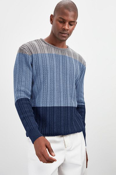 Trendyol Collection Grauer, schmal geschnittener Strickpullover mit Rundhalsausschnitt TMNAW20LS0025
