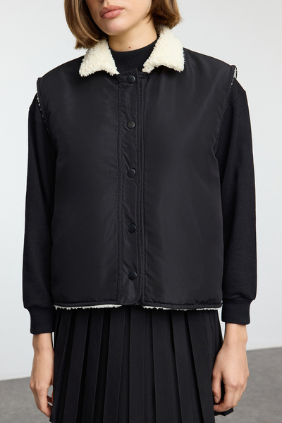 Trendyol Collection Ecru Regular Fit Plush Vest with Double Sided Pockets Twoaw25Ye00036