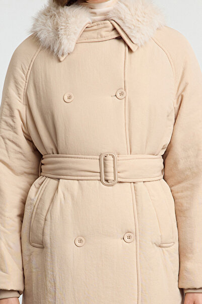 Trendyol Collection Norková oversize dlouhá parka s plyšovým výstřihem - pásek a voděodolný kabát Twoaw25Mo00096