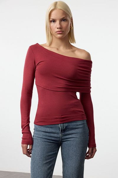 Trendyol Collection Bluză tricotată elastică bordeaux - decolteu asimetric, strâns pe corp TWOAW25BZ00262