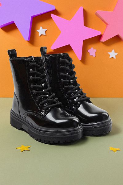 TRENDYOL SHOES Чорні черевики для великої дівчинки на блискавці та шнурках TAKAW25BO00040