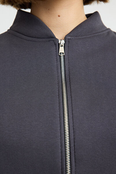 Trendyol Collection Pletená oversize mikina z antracitového fleecu - na zip, uvnitř silná Twoaw25Sw00122