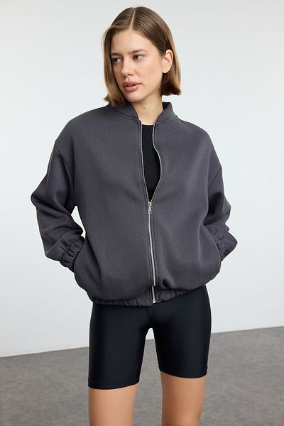 Trendyol Collection Anthrazitfarbenes Fleece-Strick-Sweatshirt in Übergröße – Reißverschluss, dicke Innenseite TWOAW25SW00122