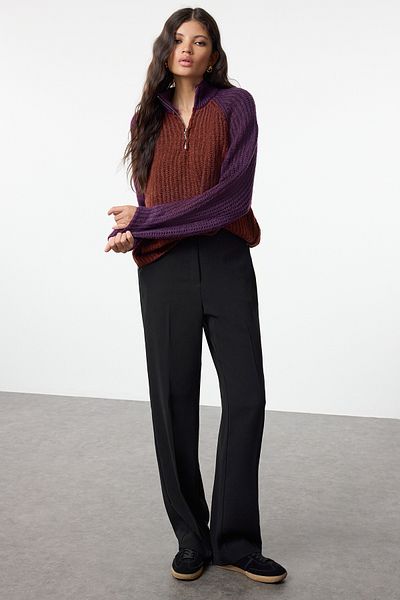 Trendyol Collection Pflaumenblockierter Strickpullover mit Reißverschluss – TWOAW25KZ00179