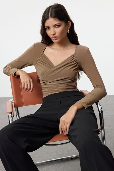 Trendyol Collection Еластично подплатено светлокафяво боди - Twoaw22Bd0156