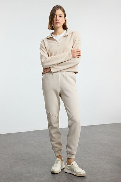 Trendyol Collection Dicke Jogginghose aus Fleece in Steinfarbe Basic - TWOAW21EA0010