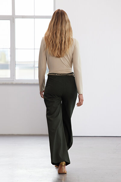 Trendyol Collection Tkané kalhoty Dark KHaki Flare - Kapsy, Limitovaná edice TWOAW25PL00056