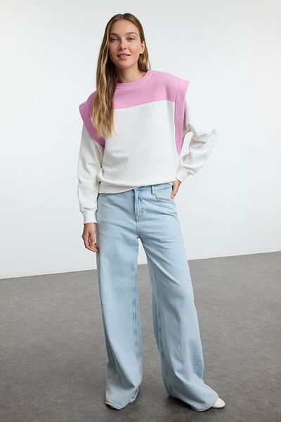 Trendyol Collection Pletená mikina s růžovou fleecovou barvou Blocked Thick Inside - TWOAW25sw00175