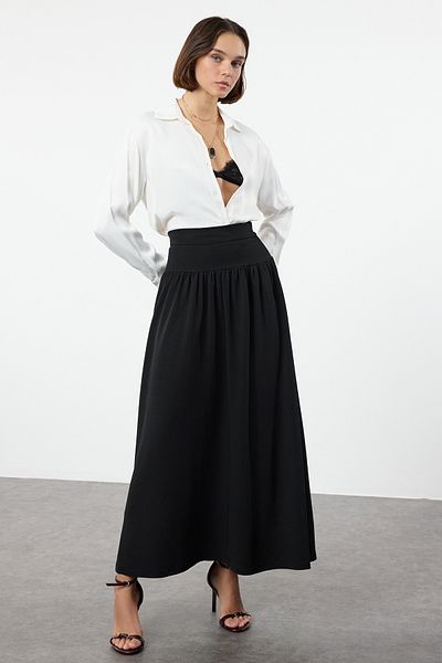Trendyol Collection Dehnbarer Maxi-Flared - Schwarzer, geraffter Korsettrock Twoaw25et00113