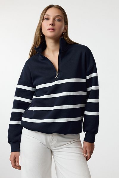 Trendyol Collection Námořnická modrá pletená mikina s pruhy na zip – Regular Fit Twoaw25Sw00228