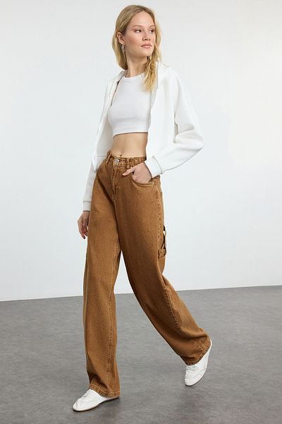 Trendyol Collection Carpenter-Skater-Jeans mit hoher Taille – Braun, lockerer Schnitt TWOAW24JE00308