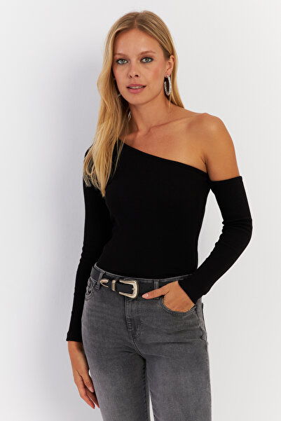 Cool & Sexy Schwarze Weihnachtsbluse mit asymmetrischen Ärmeln für Damen HOR1