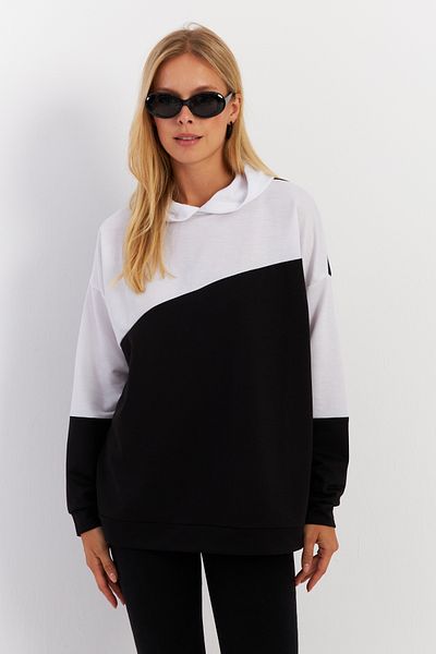 Cool & Sexy Black-White Color Blocked Hooded Women's Sweatshirt Da148